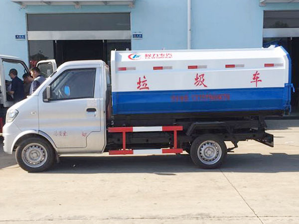 【国五】东风小康挂桶式垃圾车