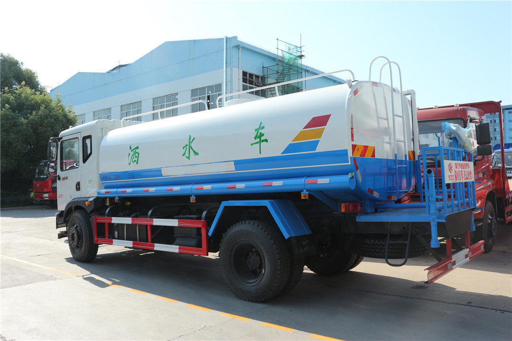 东风T3(12方)洒水车