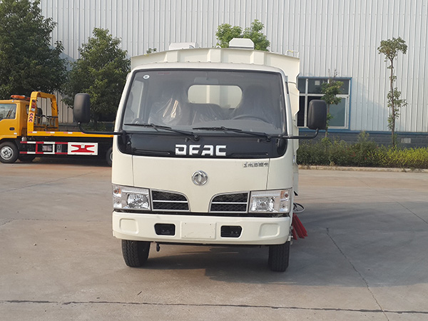 东风小多利卡扫路车(国V)
