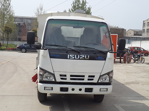 五环五十铃扫路车(国V)