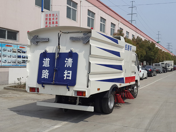 五环五十铃扫路车(国V)