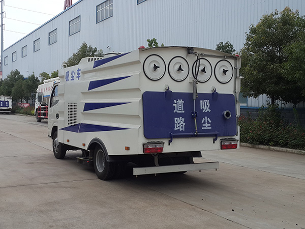 东风小多利卡吸尘车(国V)
