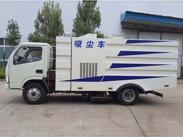 东风小多利卡吸尘车(国V)
