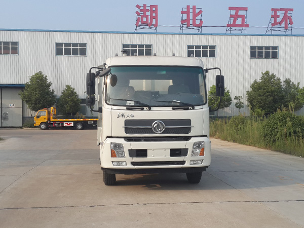 东风天锦吸尘车(国V)