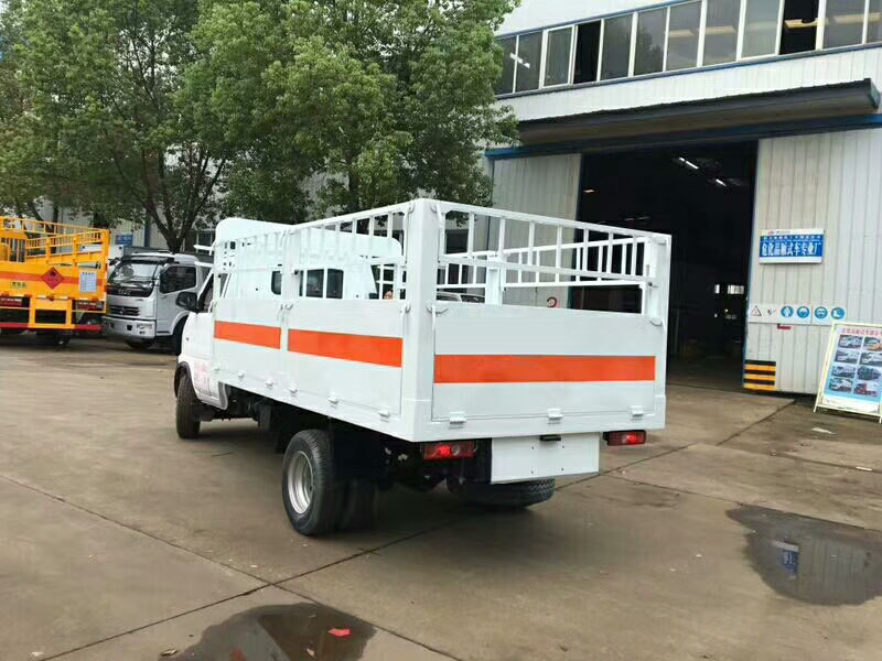 东风俊风3.3米(蓝牌)气瓶车