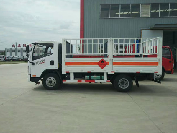 解放4.1米(蓝牌)气瓶车