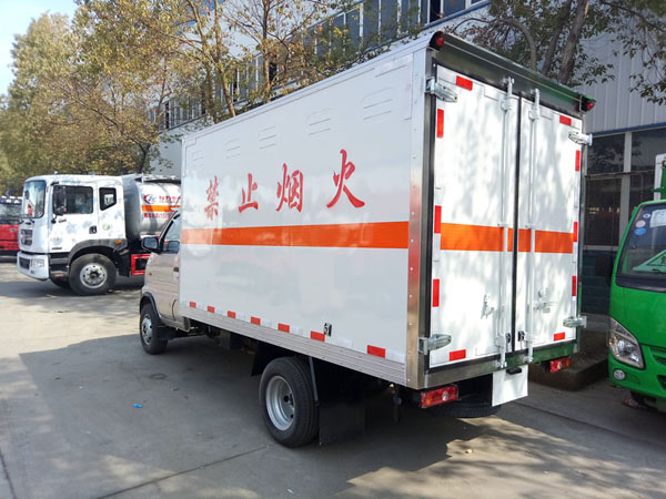 东风俊风3.3米(蓝牌)气体厢式车