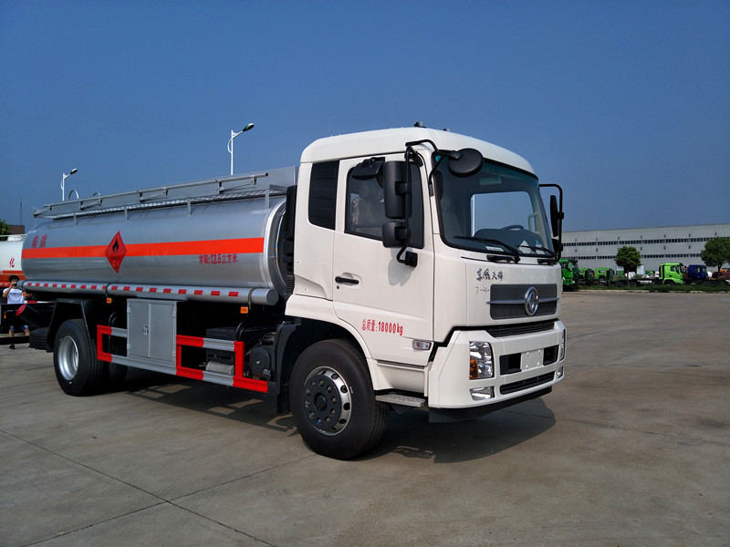 东风天锦运油车14立方