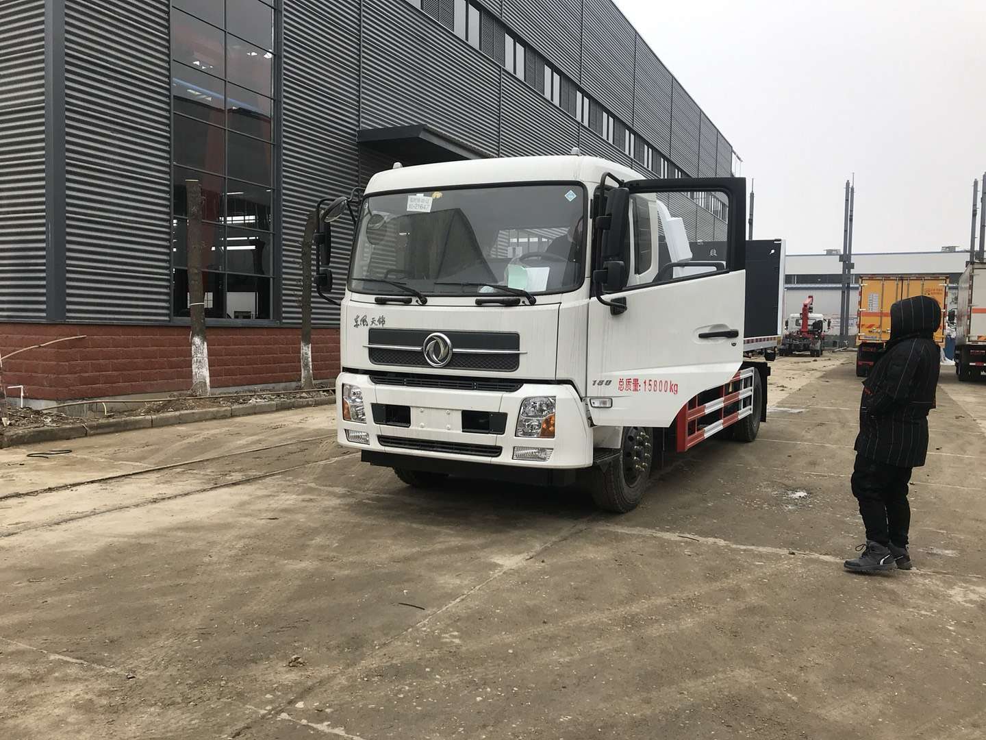 东风天锦一拖二清障异型(报废车厂专用)