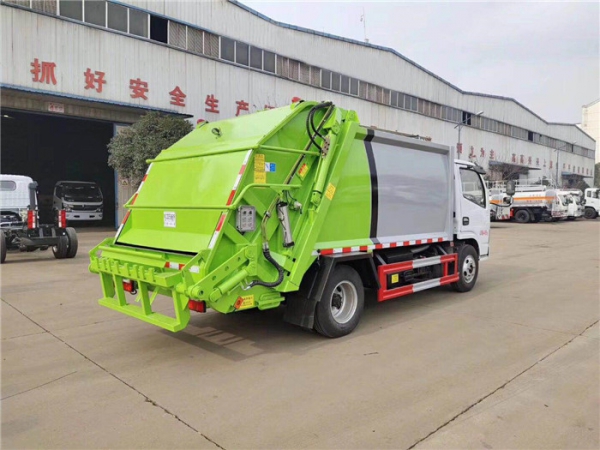 【国五】小多利卡6方压缩式垃圾车