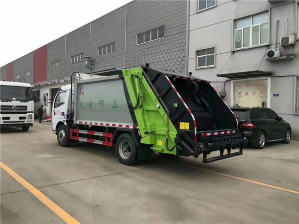 【国五】大多利卡8方压缩式垃圾车