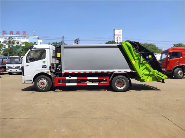 【国六】东风大多利卡8立方压缩式垃圾车