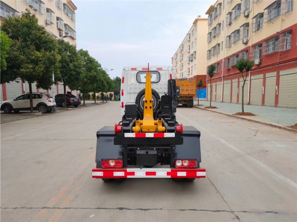 【国六】上汽跃进3立方蓝牌勾臂垃圾车