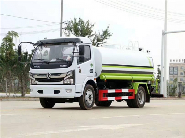 【国六】东风大多利卡8方洒水车