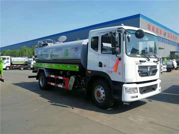 【国六】东风D9大多利卡12-14方标准化洒水车