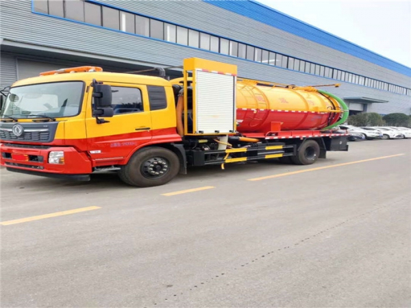东风天锦国六清洗吸污车