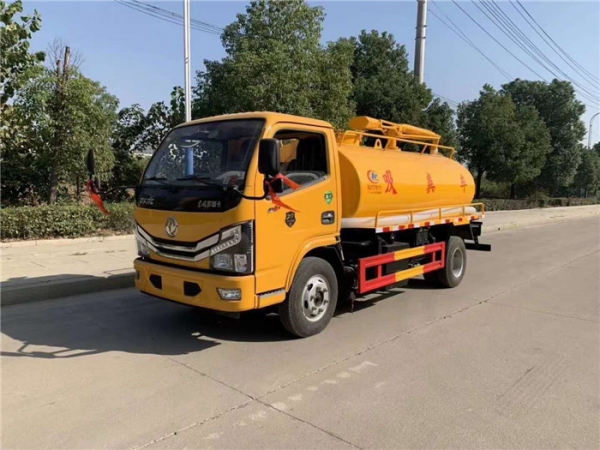 国六东风多利卡5方吸粪车