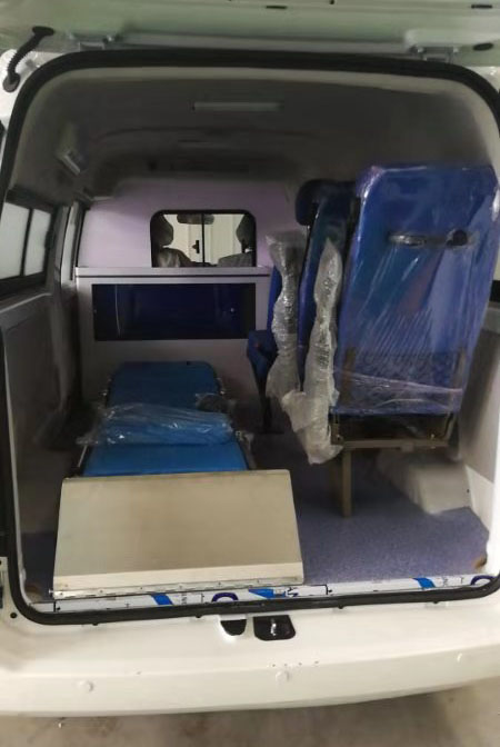 程力威牌CLW5020XJHSY6型救护车