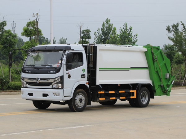 【国六】东风大多利卡8方压缩式垃圾车